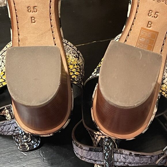 Coach Pipher Python/Anaconda Size 8.5 Wooden Block Heel with Ankle Clasp - Picture 10 of 10